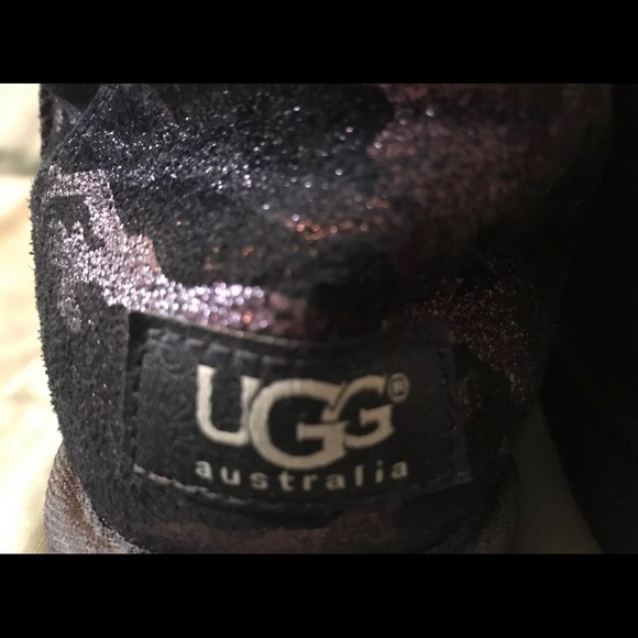 Ugg Australia Classic Short Pink Glitter Camo Boot - Picture 4 of 7